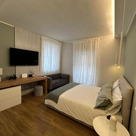 The Captain'S Apartments Sirocco - City Center Leonardo Academy Sesto Calende Exteriér fotografie
